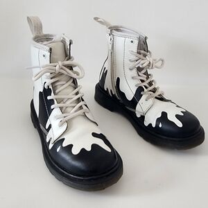 Dr. Martens Delaney Girls boots Size 3 black white paint spill Leather
